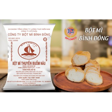 Thuyền buồm nâu